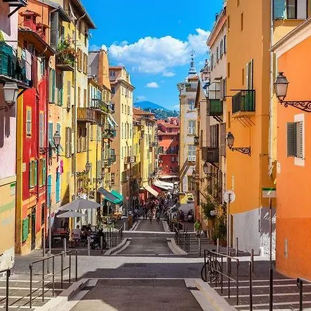 Plein Centre, Calme Et Cosy Nice